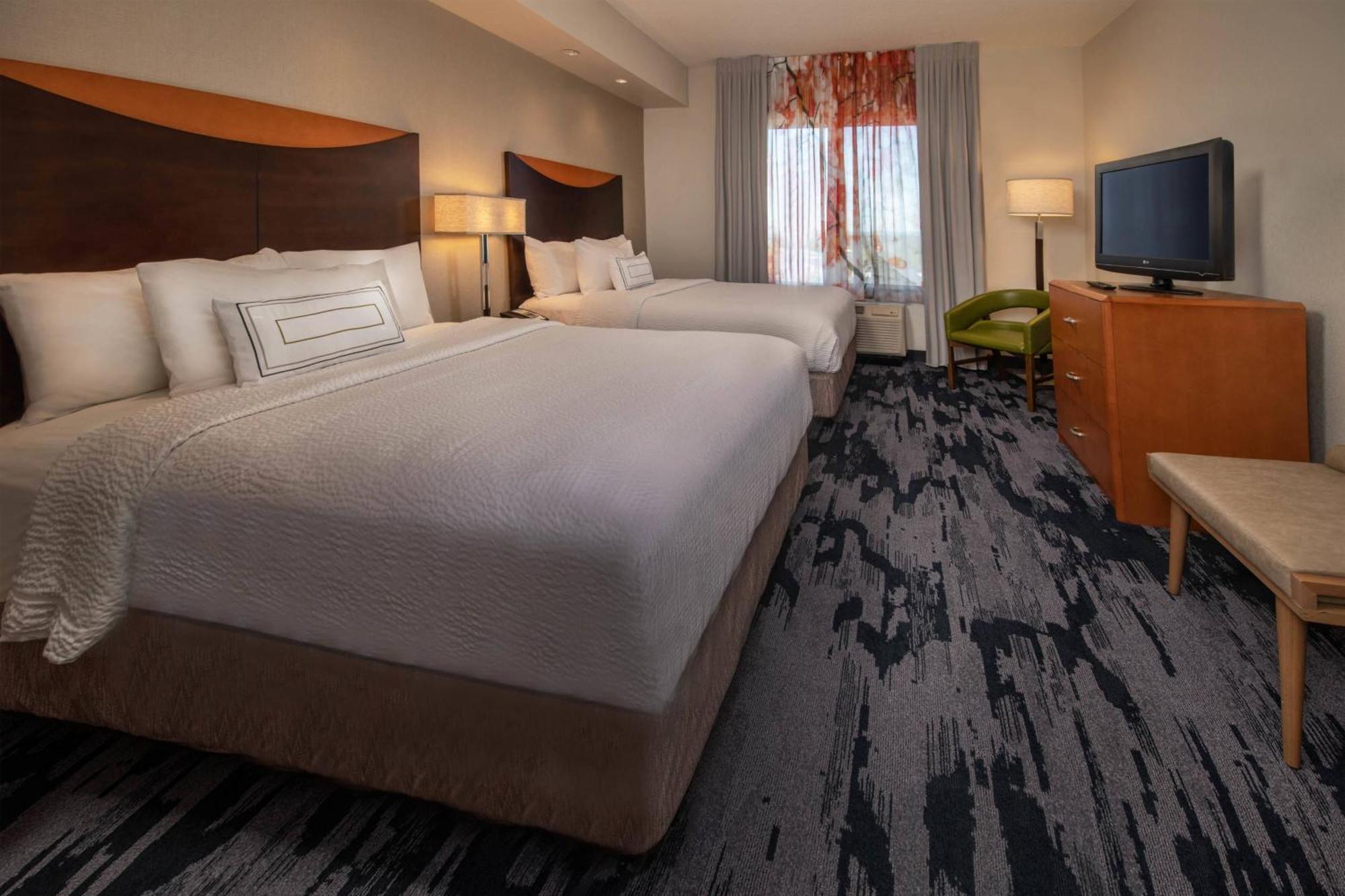 Hotel Fairfield And By Marriott