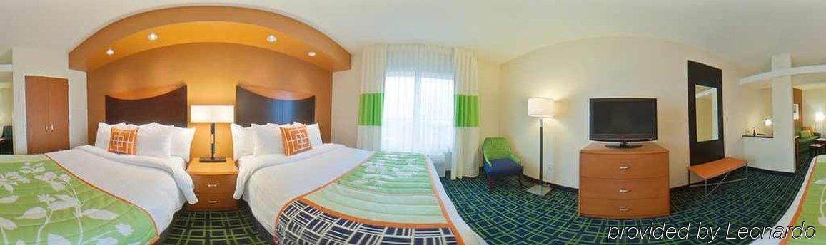 Hotel Fairfield And By Marriott