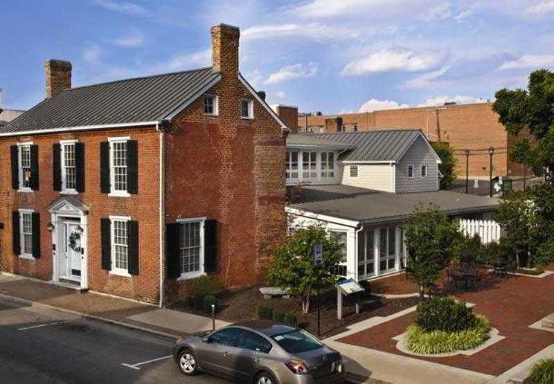 Hotel Fairfield And By Marriott Harrisonburg