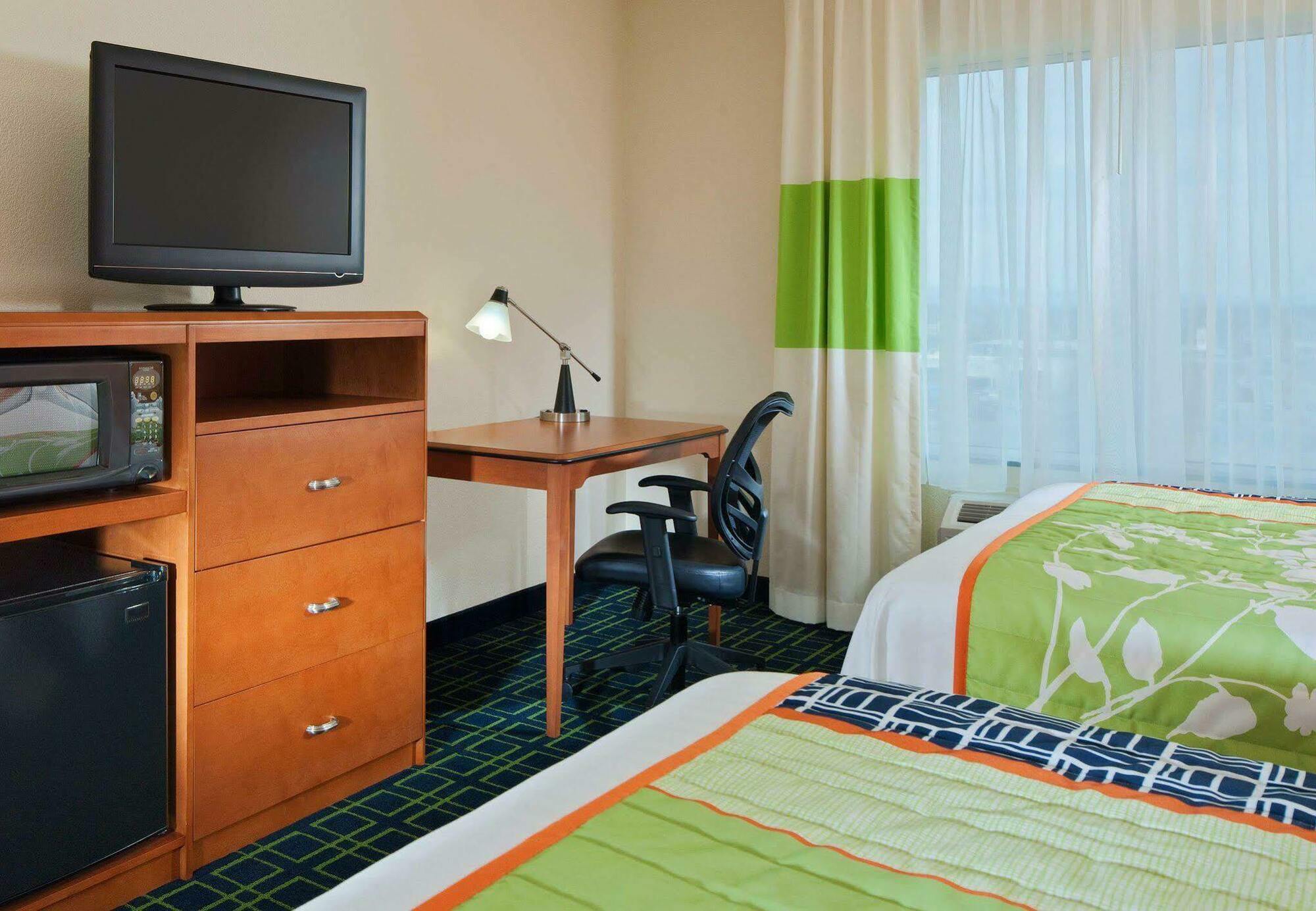 Fairfield And By Marriott 3*